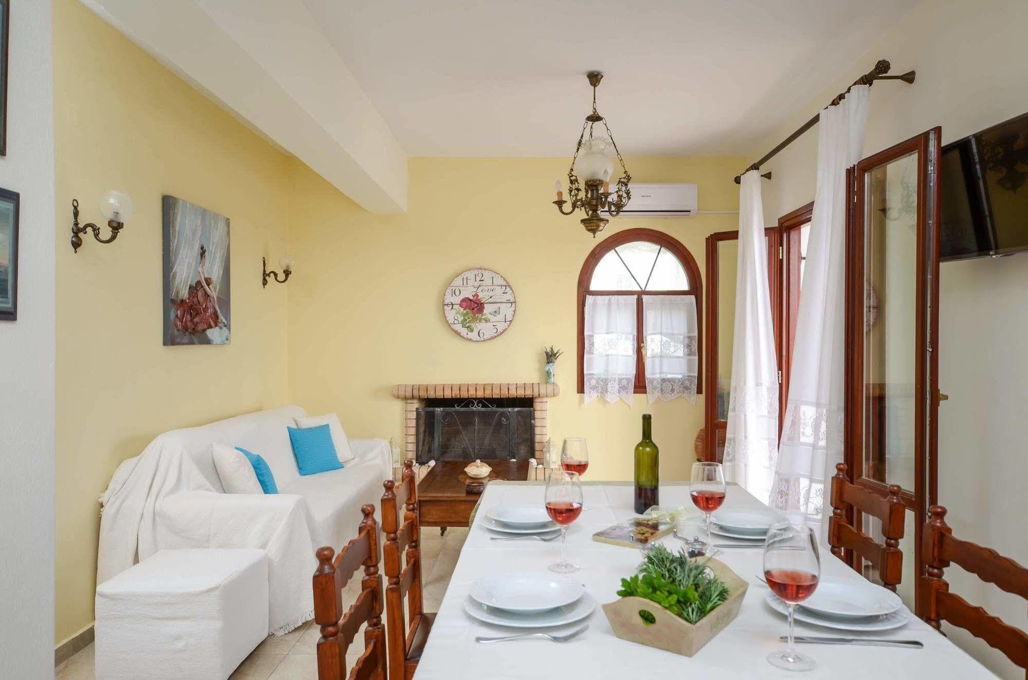 Villa Of Roses In Naxos - Private Villa With Pool Naxos City Dış mekan fotoğraf